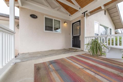 2238 E Westcott Ave, Visalia, CA 93292 photo 7