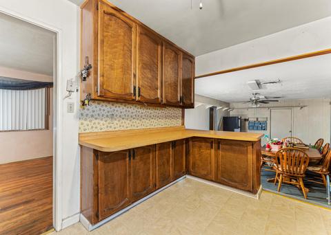 627 E Roosevelt Ave, Visalia, CA 93292 photo 10