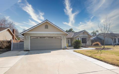 1350 Pine Dr, Lemoore, CA 93245 photo 5