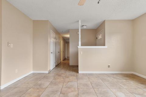 429 E Oakridge Ct, Visalia, CA 93291 photo 9