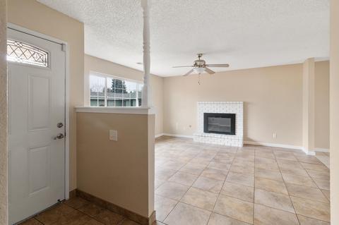 429 E Oakridge Ct, Visalia, CA 93291 photo 7