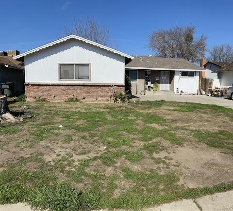 728 E Myrtle Ave, Visalia, CA 93292 photo 1