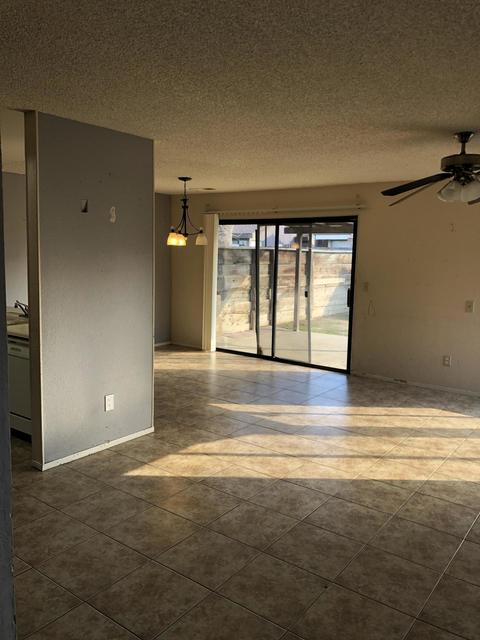 825 E Prospect Ave, Visalia, CA 93292 photo 2