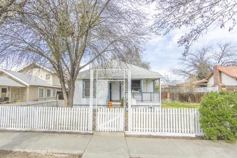 152 B St, Lemoore, CA 93245 photo 1
