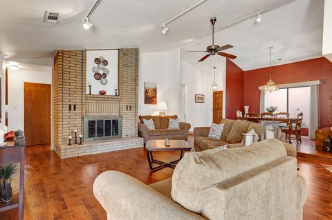 809 W Walnut St, Exeter, CA 93221 photo 6