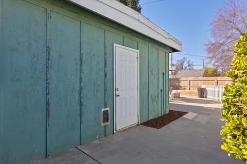 867 E Apricot Ave, Tulare, CA 93274 photo 25