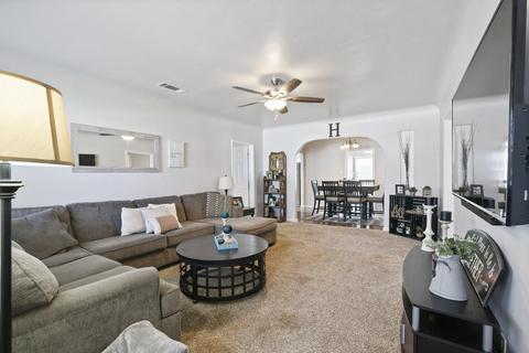 867 E Apricot Ave, Tulare, CA 93274 photo 5