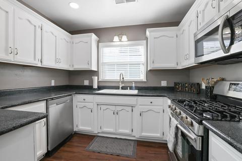 867 E Apricot Ave, Tulare, CA 93274 photo 20
