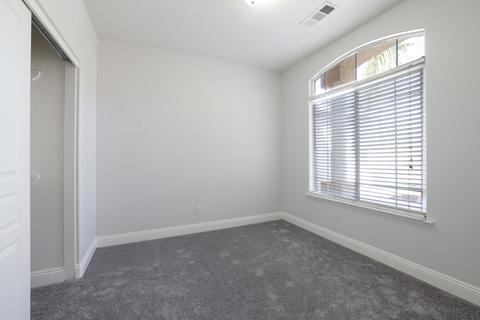 1331 E Parkview Ct, Visalia, CA 93292 photo 16