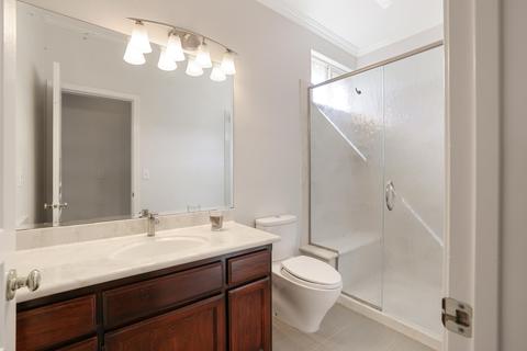 1331 E Parkview Ct, Visalia, CA 93292 photo 17