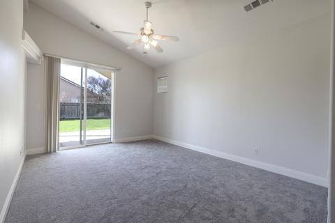 1331 E Parkview Ct, Visalia, CA 93292 photo 23