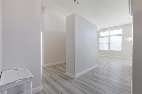 1331 E Parkview Ct, Visalia, CA 93292 photo 12