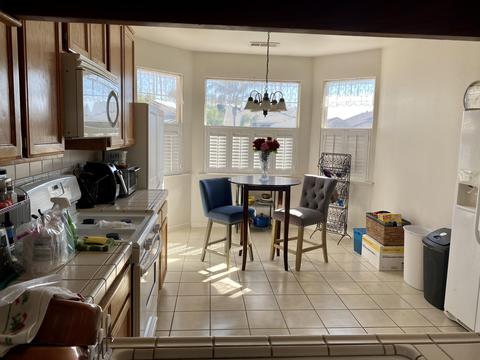 1218 E Mesa Ct, Visalia, CA 93292 photo 26
