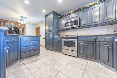 3116 E Grove Ave, Visalia, CA 93292 photo 18
