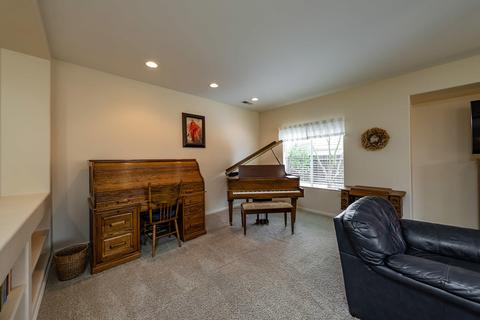 891 Greenfield Ave, Clovis, CA 93611 photo 11
