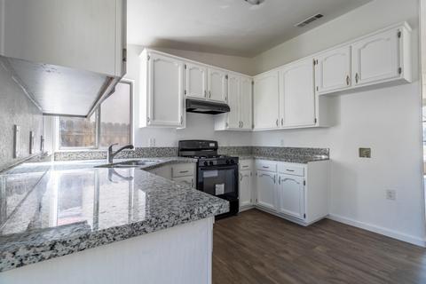 3538 E Roosevelt Ave, Visalia, CA 93292 photo 9