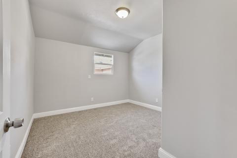 716 E Merced St, Avenal, CA 93204 photo 17