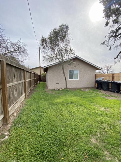 701 E Laurel Ave, Visalia, CA 93292 photo 21