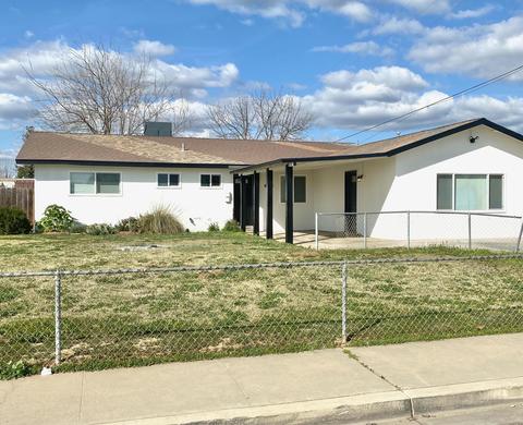 601 W Glaze Ave, Exeter, CA 93221 photo 2