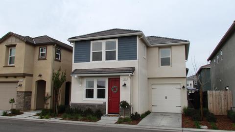1541 Visionary Rd, Clovis, CA 93619 photo 2