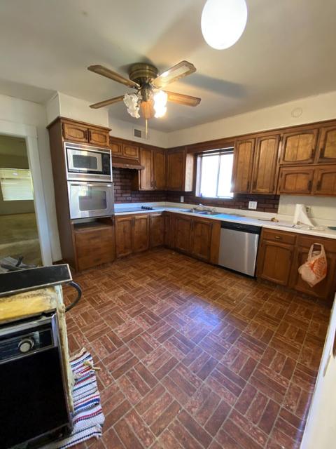 212 S Mooney Blvd, Tulare, CA 93274 photo 5