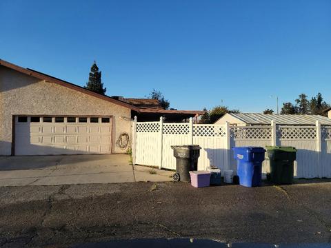 1474 E North Way, Dinuba, CA 93618 photo 5
