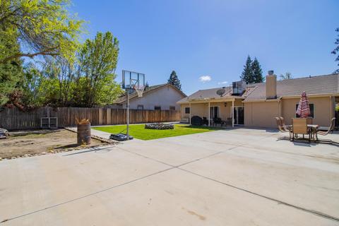 2934 E Pershing Ct, Visalia, CA 93292 photo 18