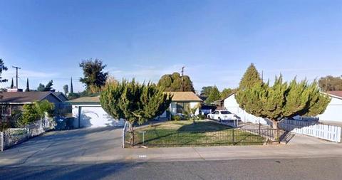 622 E Sequoia Ave, Visalia, CA 93292 photo 1
