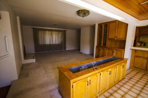 3241 E Westcott Ave, Visalia, CA 93292 photo 9