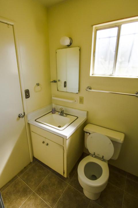 3241 E Westcott Ave, Visalia, CA 93292 photo 22