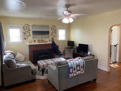 859 E Apricot Ave, Tulare, CA 93274 photo 9