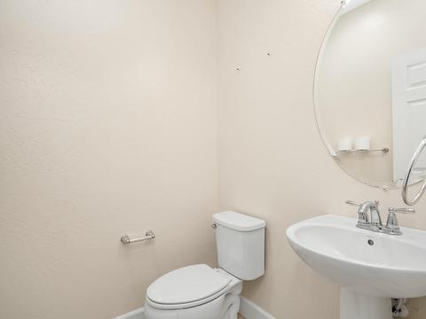 1038 Nation Way, Lemoore, CA 93245 photo 14