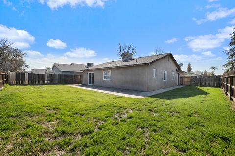 2012 Cochran Ave, Tulare, CA 93274 photo 3