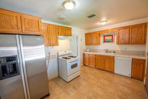 3208 E Stapp Ave, Visalia, CA 93292 photo 17
