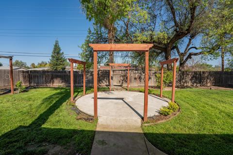 3208 E Stapp Ave, Visalia, CA 93292 photo 35