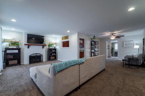 1017 E Beverly Dr, Tulare, CA 93274 photo 4