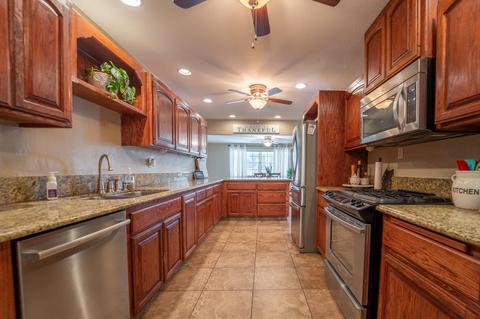 1017 E Beverly Dr, Tulare, CA 93274 photo 10