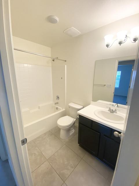 248 E Dove Ave, Visalia, CA 93291 photo 9