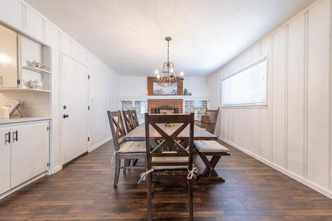 562 E Terrace Ave, Tulare, CA 93274 photo 3