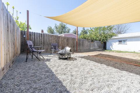 1937 E Alpine Ave, Tulare, CA 93274 photo 29