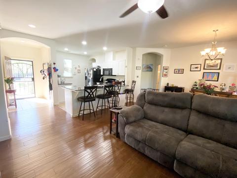 976 Heather Ave, Dinuba, CA 93618 photo 3