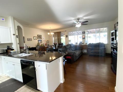 976 Heather Ave, Dinuba, CA 93618 photo 2