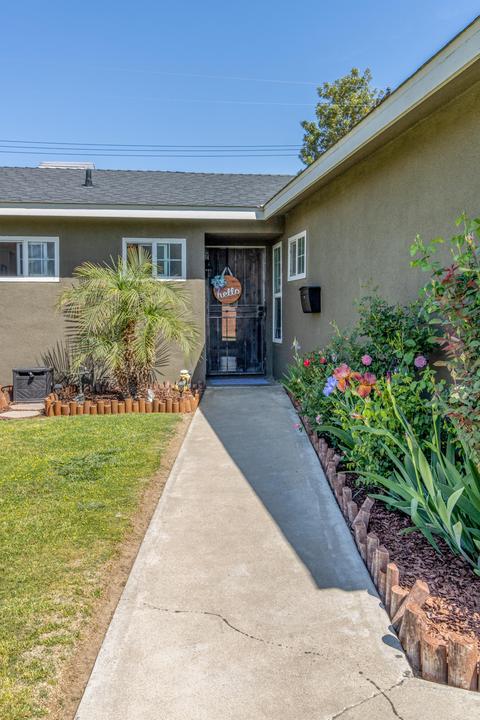 305 Plum Dr, Exeter, CA 93221 photo 3