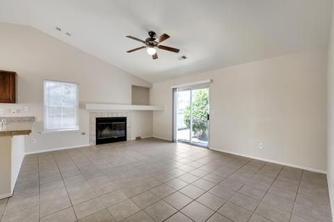 1922 E Douglas Ave, Visalia, CA 93292 photo 4