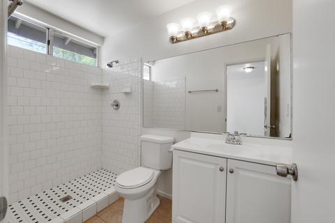 1922 E Douglas Ave, Visalia, CA 93292 photo 15
