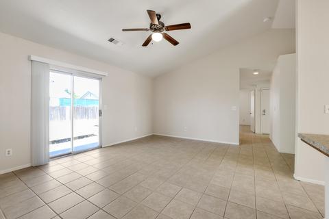 1922 E Douglas Ave, Visalia, CA 93292 photo 7