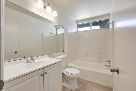 1922 E Douglas Ave, Visalia, CA 93292 photo 20