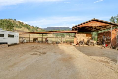 33785 Globe Dr, Springville, CA 93265 photo 54