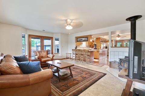 33785 Globe Dr, Springville, CA 93265 photo 9