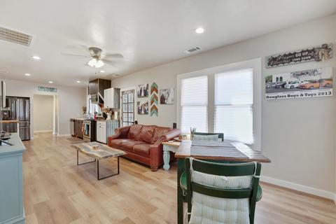 201 S D St, Exeter, CA 93221 photo 4